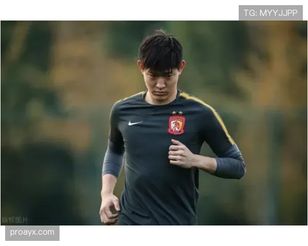 J1联赛天皇杯激战落幕，新星闪耀助力球队捧杯