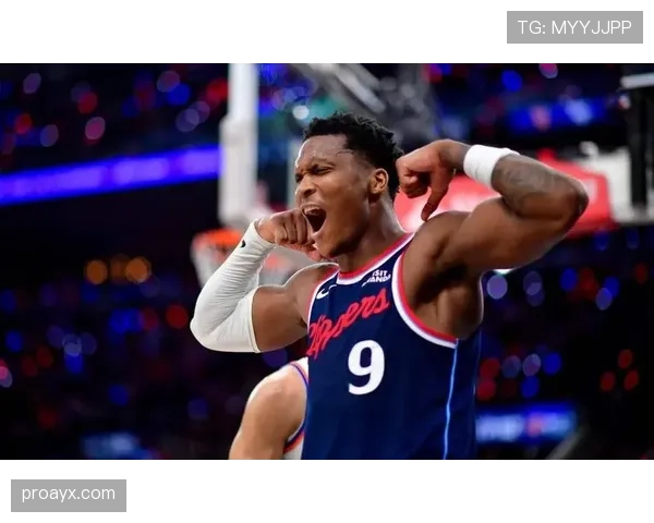 本·戈登三分效率提升显著助快船拉开进攻空间